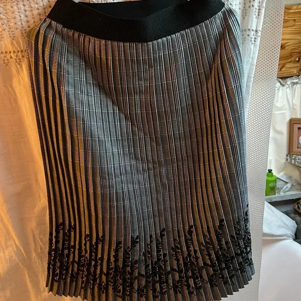 Zara skirts
